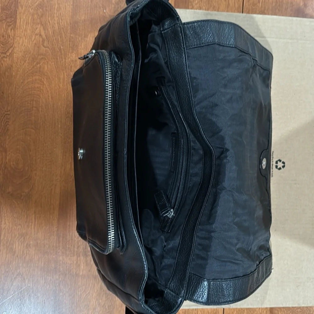Black Leather Men's Messenger Bag
